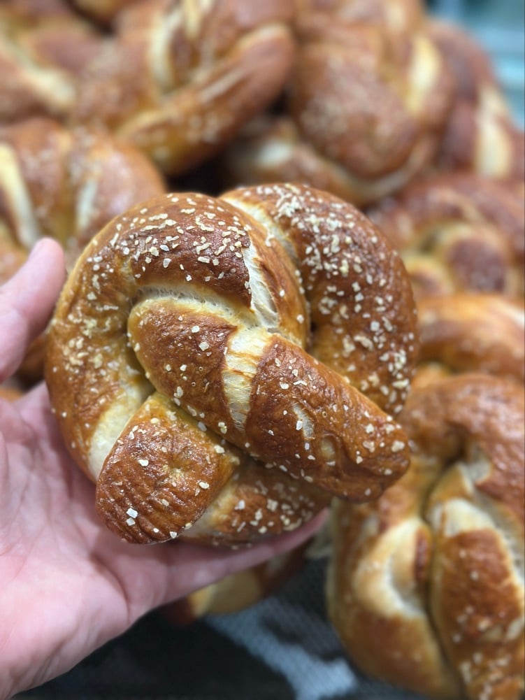 Mom & Minis Bake Co.