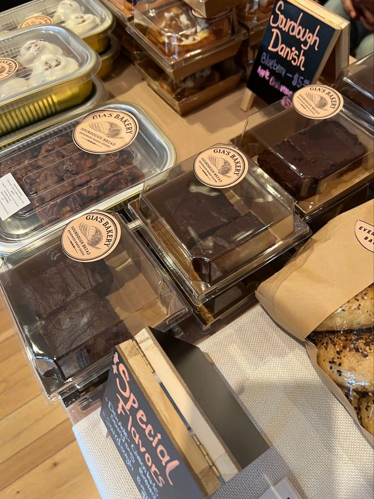 Gia’s Bakery