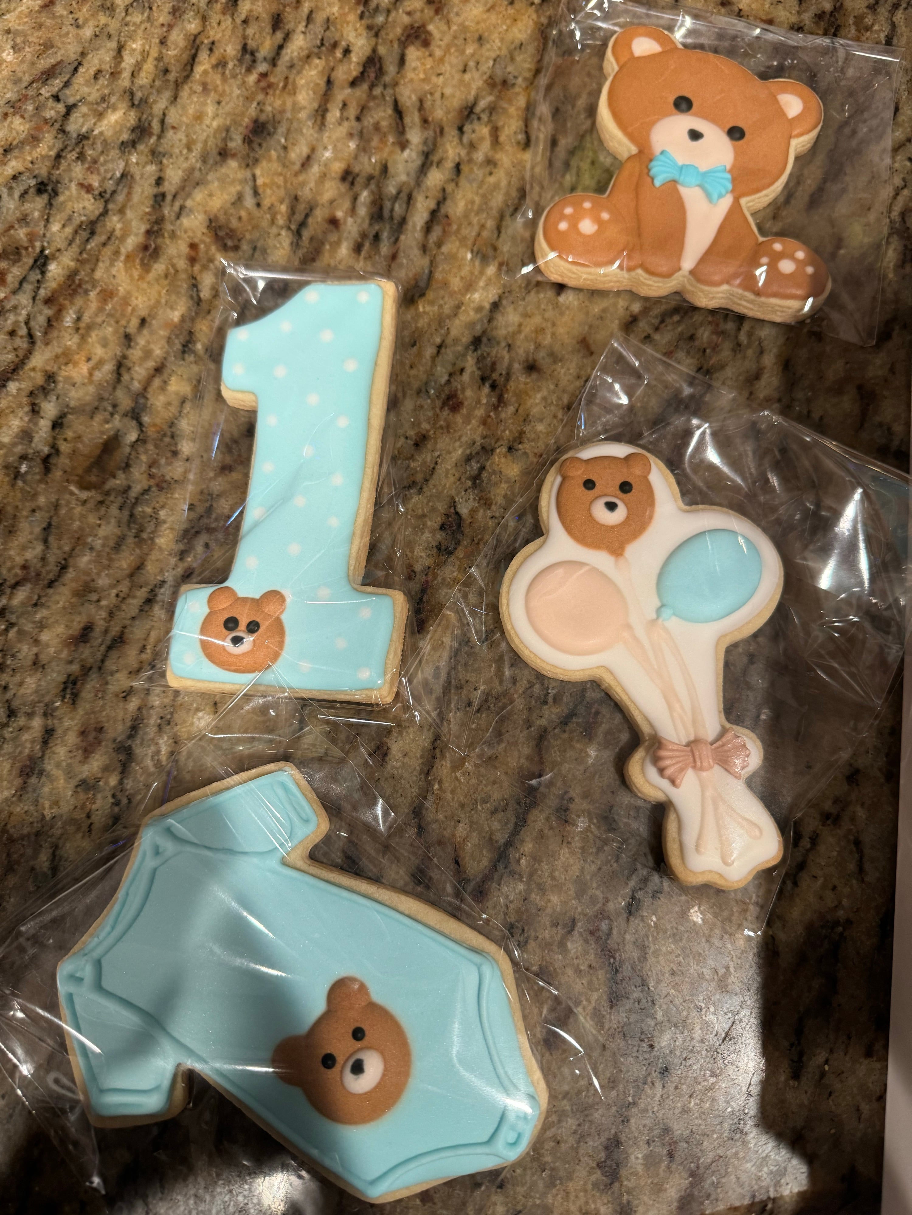 GATOR'S CAKES