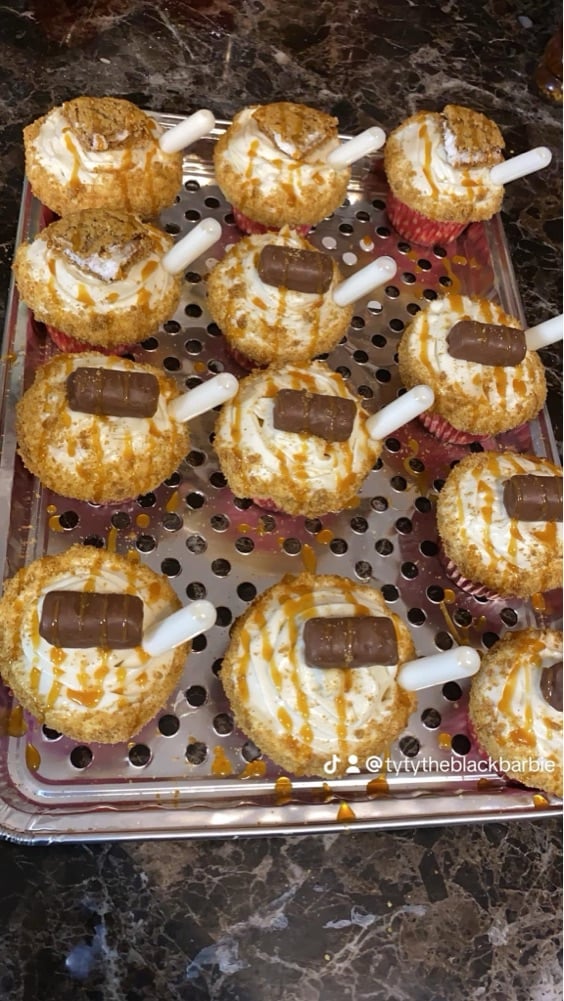TY SWEETS CAKES & TREATS