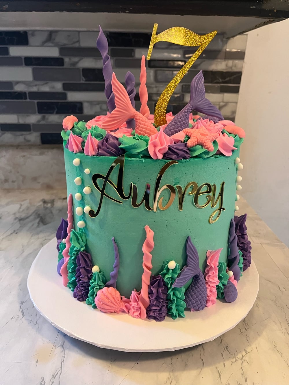CakesBySheWhite