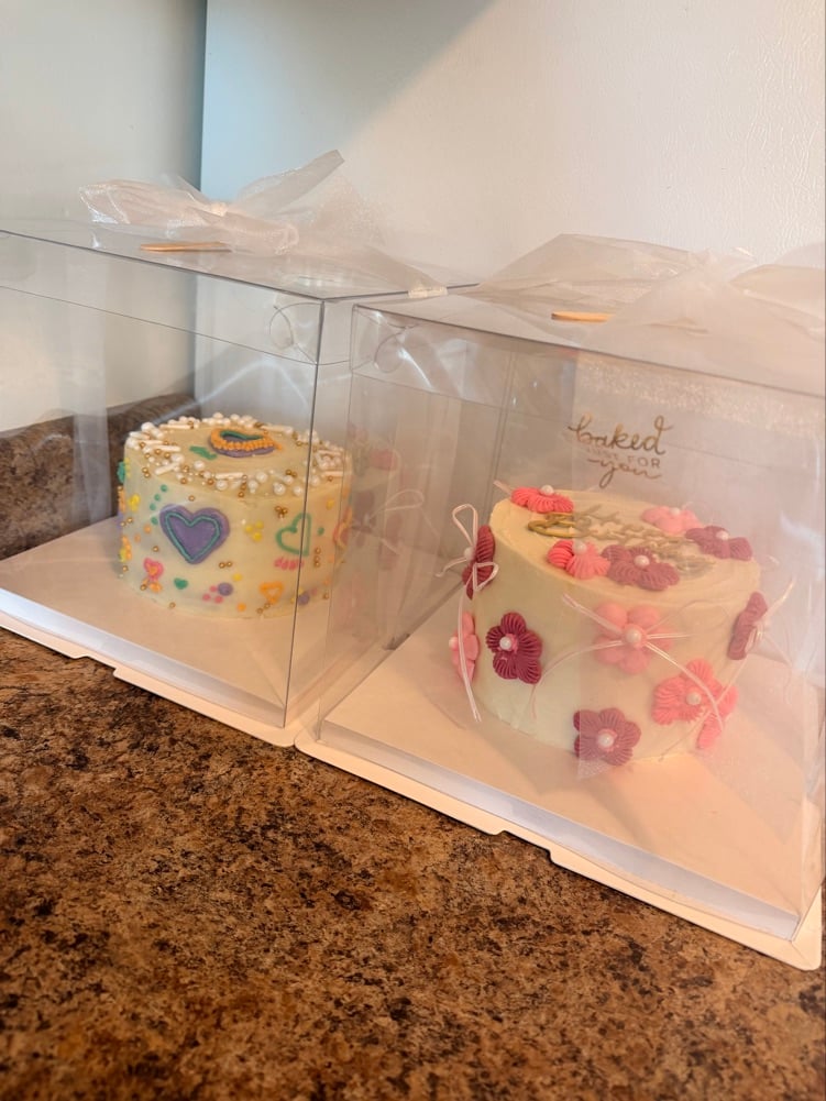 Mini Cakes Sweet Indulgence photo